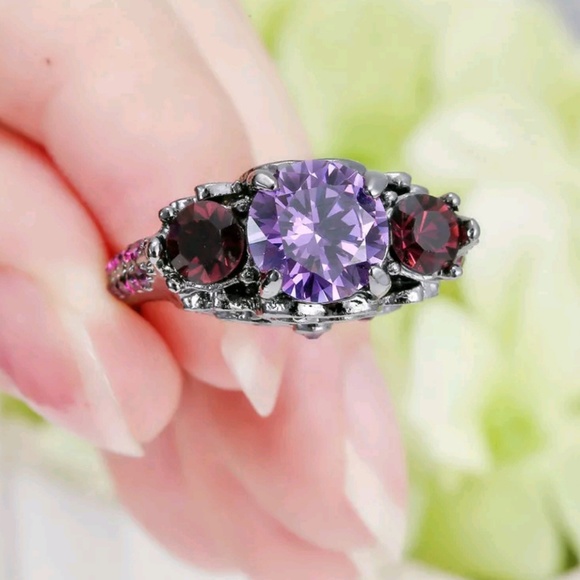 Jewelry - Engagement Ring Amethyst CZ inlay size 8